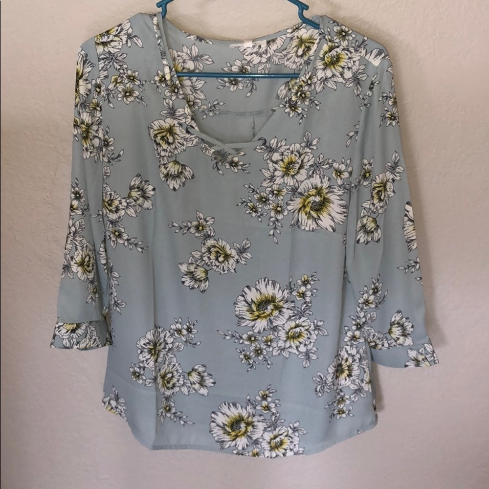 Floral print blouse